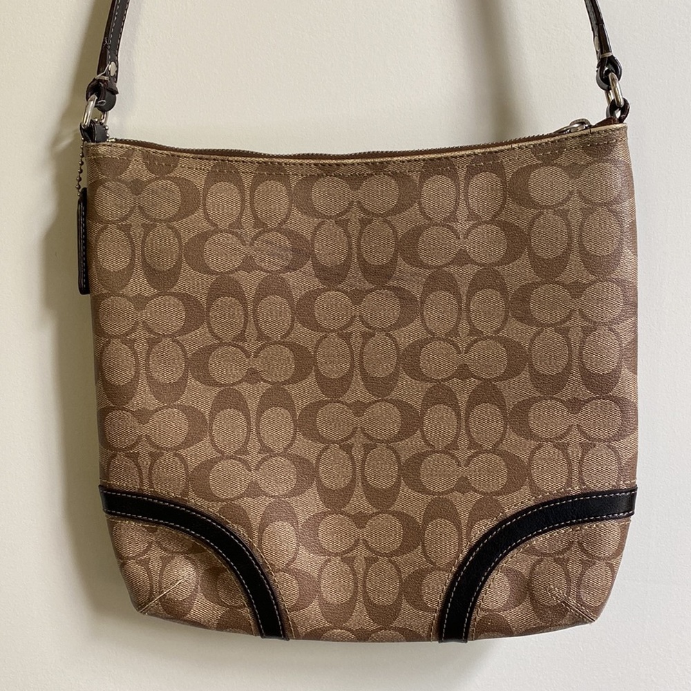Coach purse - Picture 3 of 4